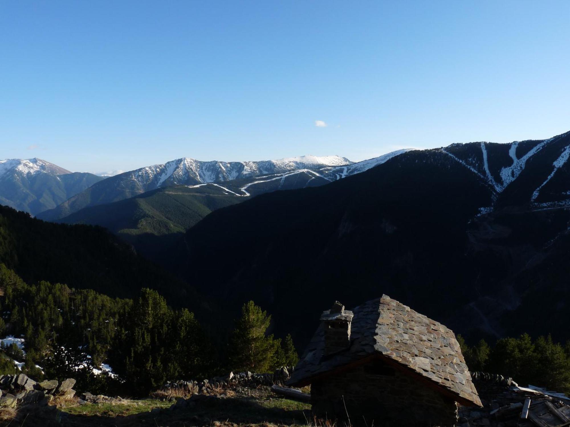 Apartamentos Turisticos Poblado Arinsal Eksteriør billede