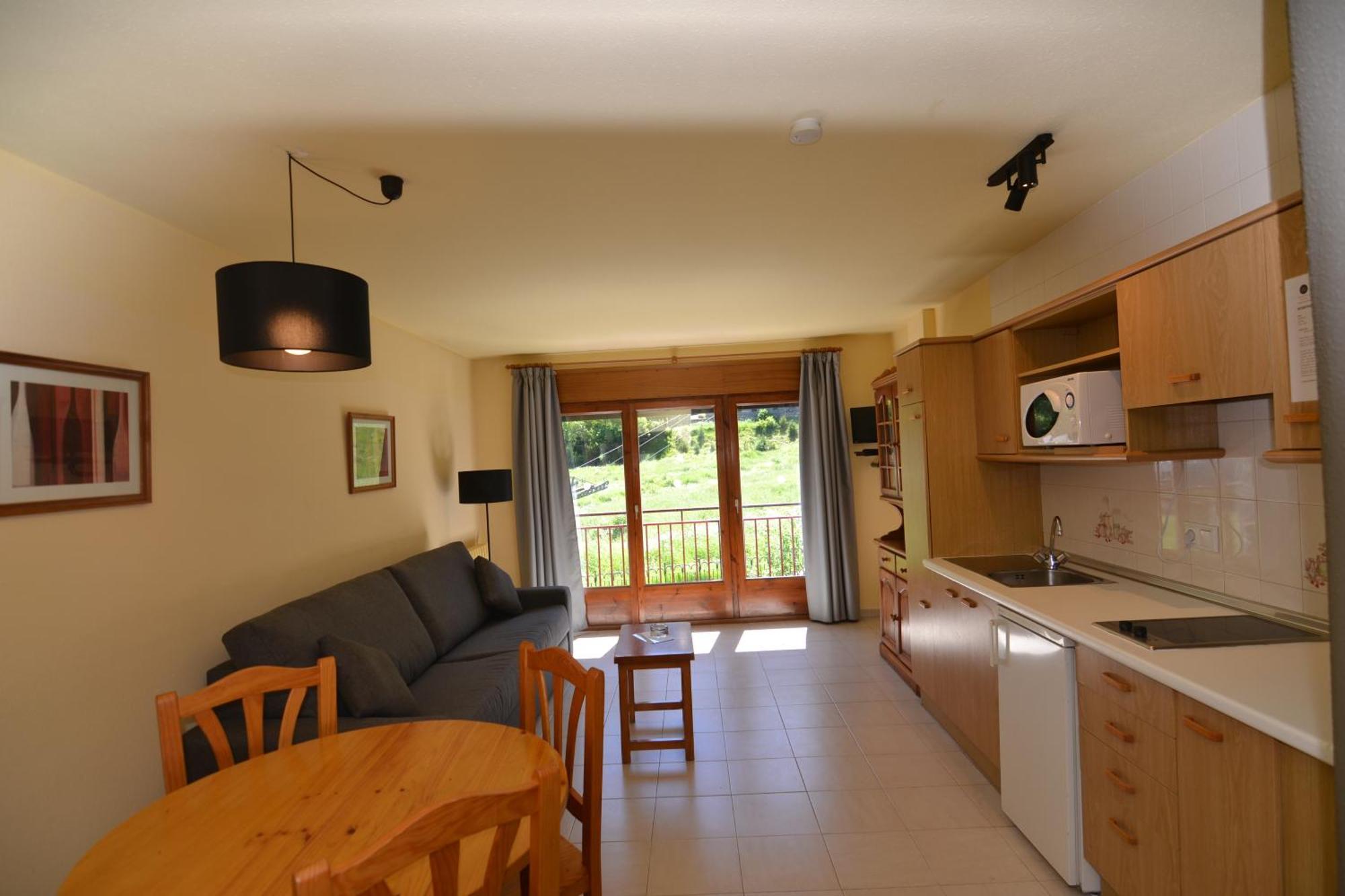 Apartamentos Turisticos Poblado Arinsal Eksteriør billede