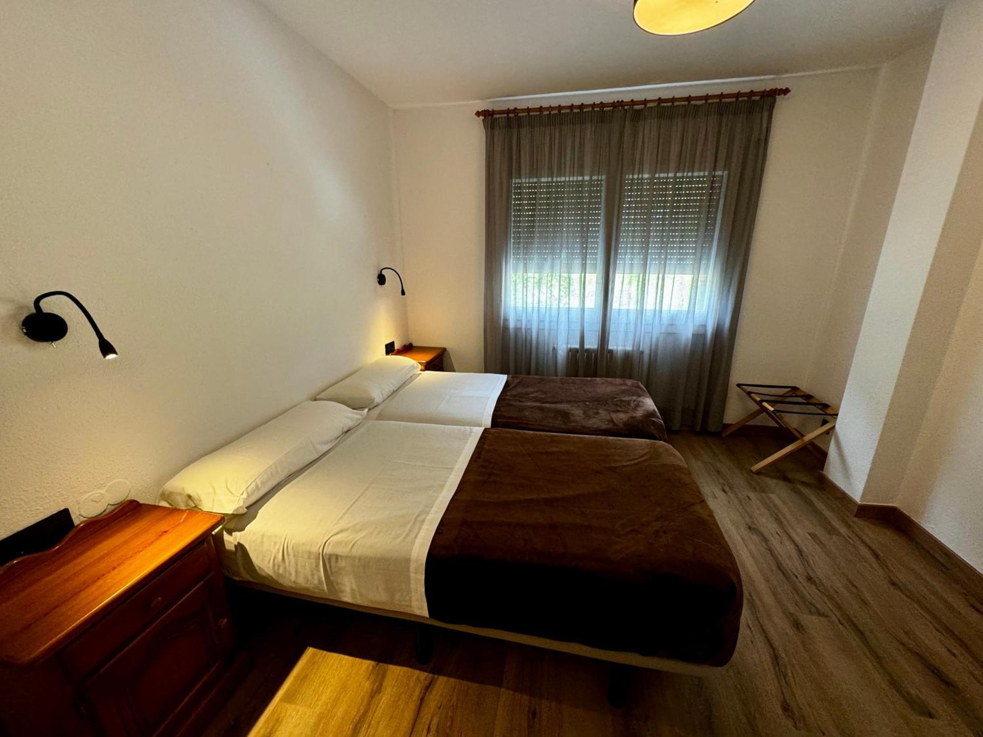 Apartamentos Turisticos Poblado Arinsal Eksteriør billede