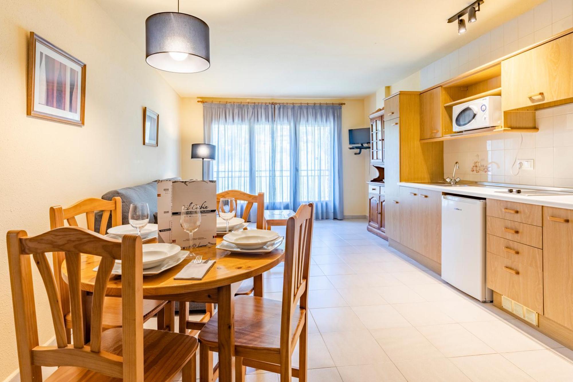 Apartamentos Turisticos Poblado Arinsal Eksteriør billede