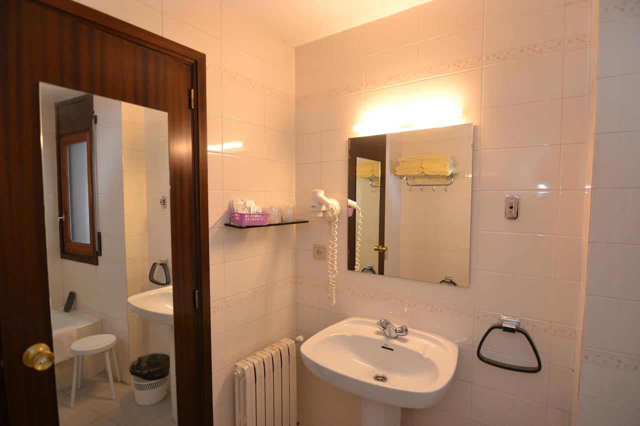 Apartamentos Turisticos Poblado Arinsal Eksteriør billede