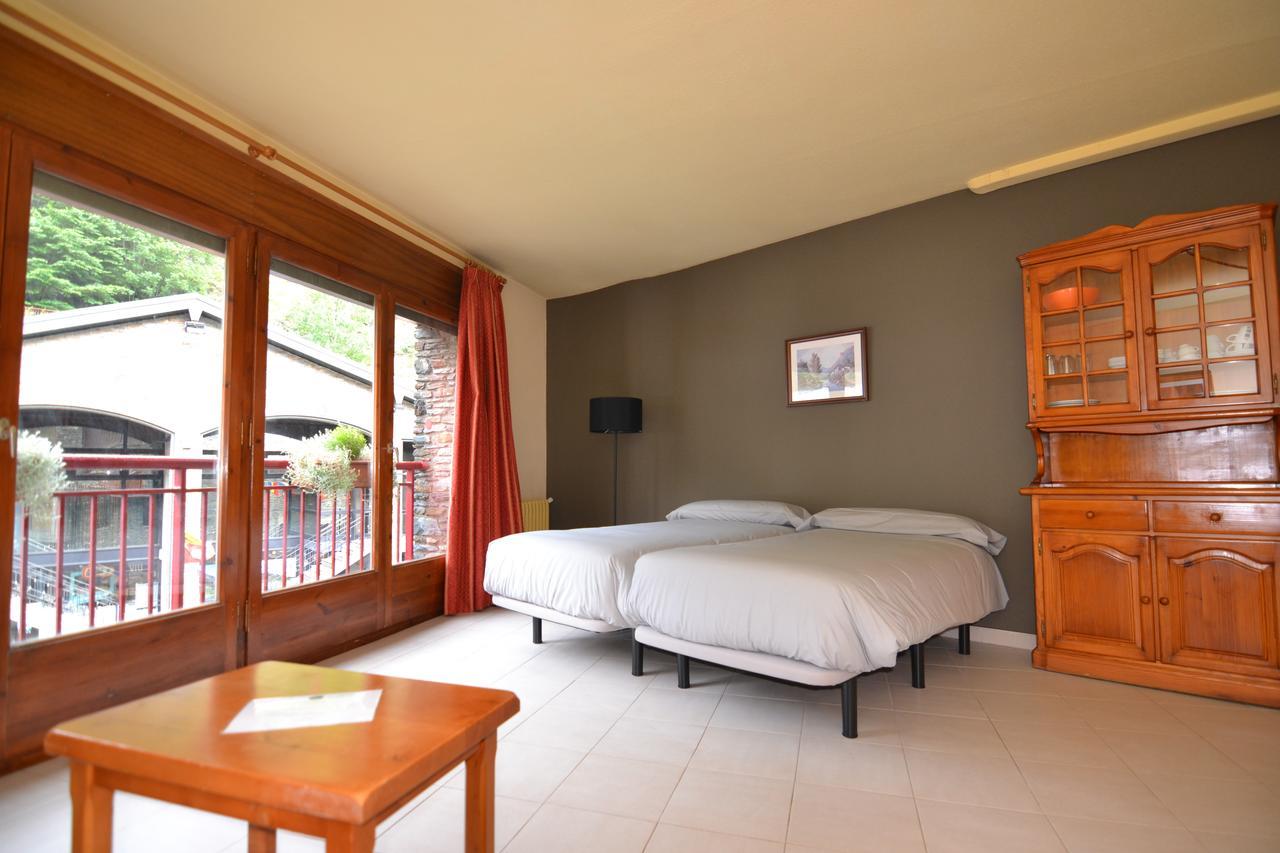 Apartamentos Turisticos Poblado Arinsal Eksteriør billede