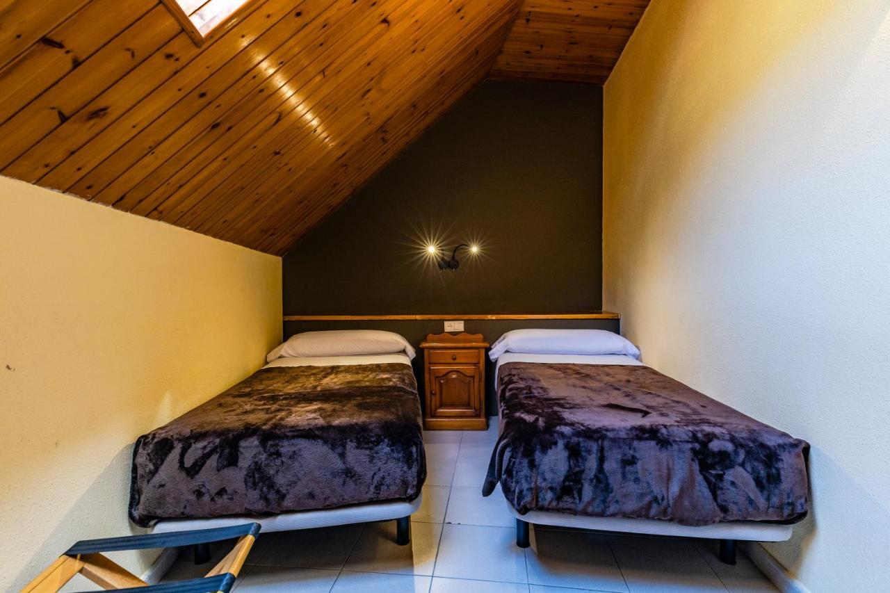 Apartamentos Turisticos Poblado Arinsal Eksteriør billede
